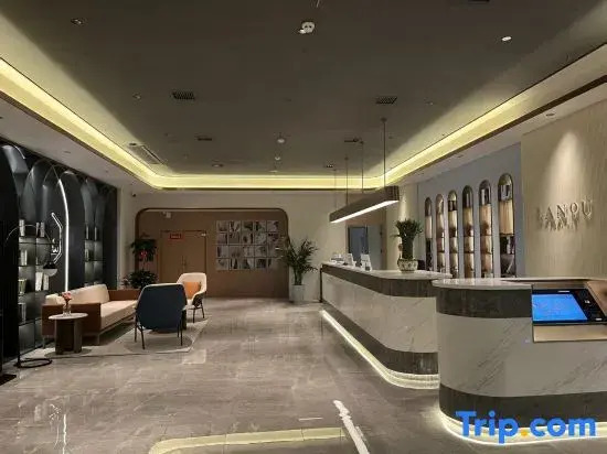 LanOuShangPin Hotel (Baoji Long County Guanshan Avenue)