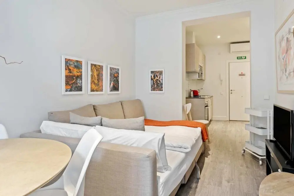 Bright Cosy One-Bedroom Apartment in Centro, Madrid