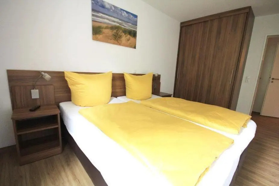 Ferienwohnung-304-Hohe-Lith-strandnah-mit-eigenem-Strandkorb-am-Meer