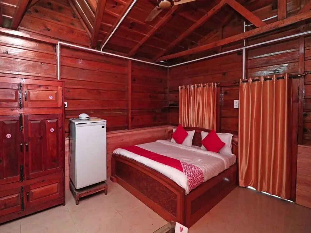 Leela Palace Cottage by OYO Rooms
