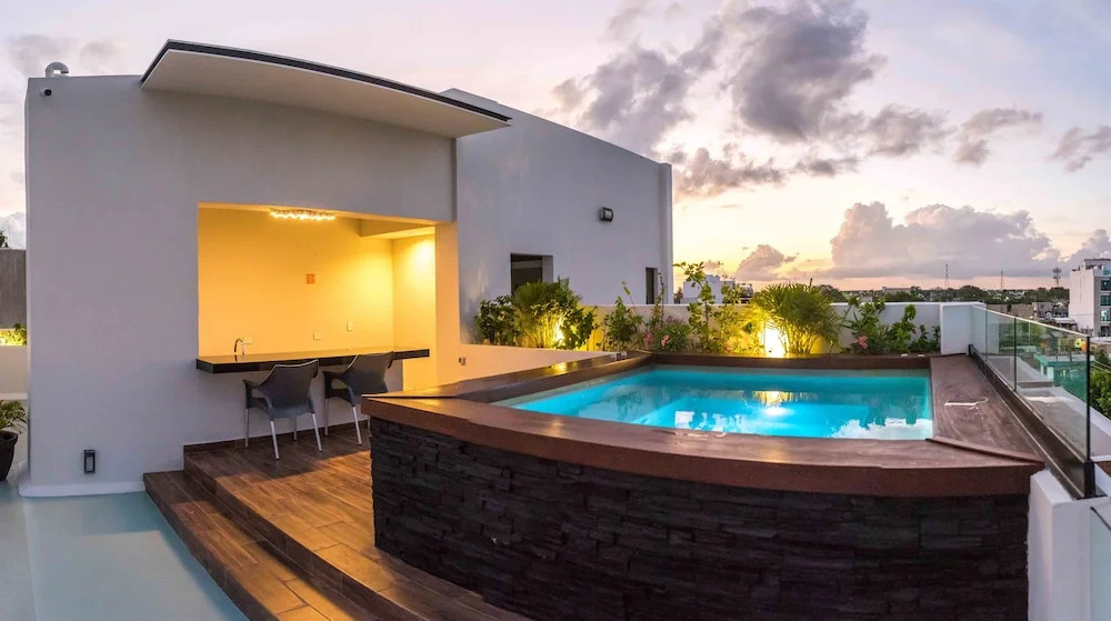 Honey B Suites