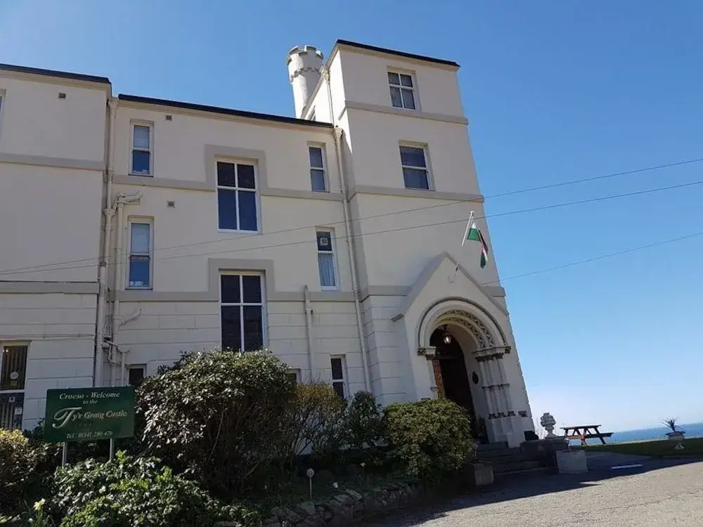 Tŷ’r Graig Castle