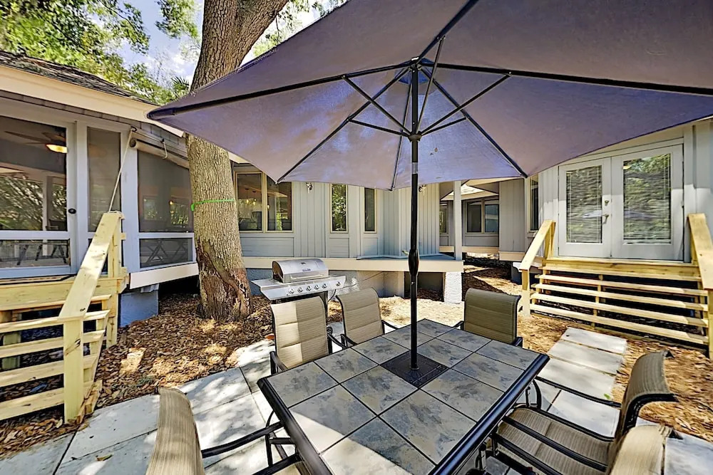 Modern Palmetto Dunes Estate - Steps to Beach! home