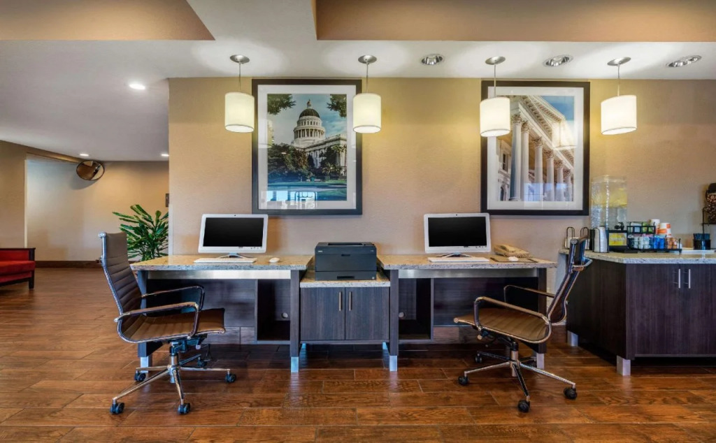 Comfort Inn & Suites Sacramento - University Area