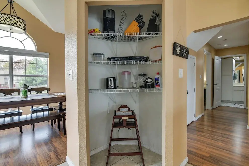 Branson Condo w/ Pool: 2 Mi to Table Rock Lake