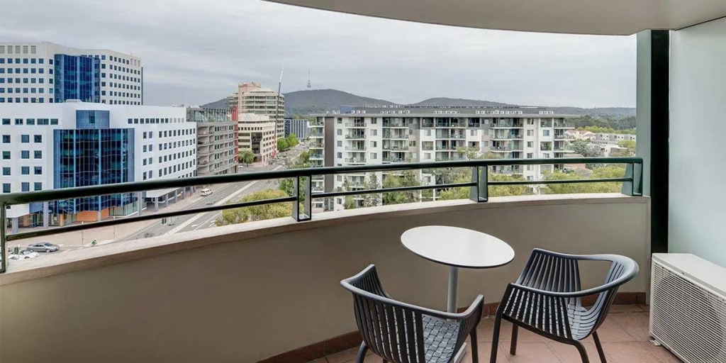 Adina Serviced Apartments Canberra James Court