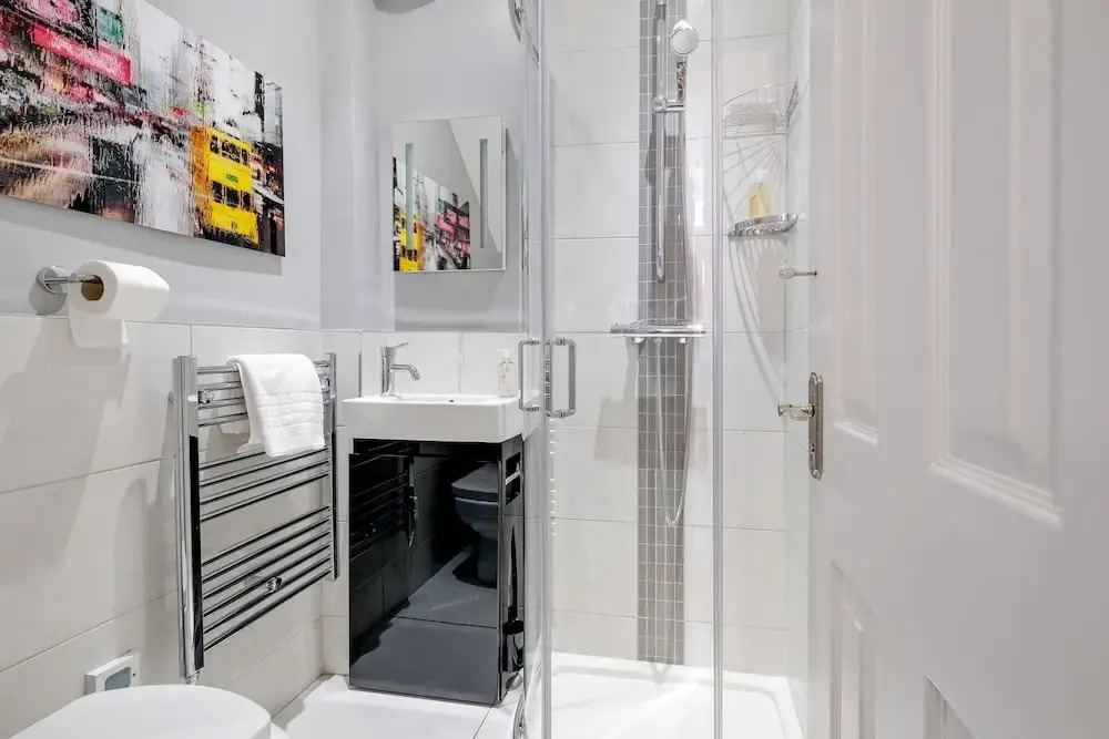 Luxury 3 Bedroom 2 Bathroom House Fulham