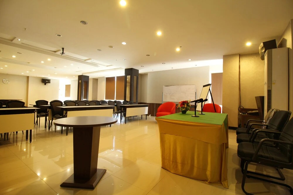 Airy Pelabuhan Makassar Lembeh 68 Makassar