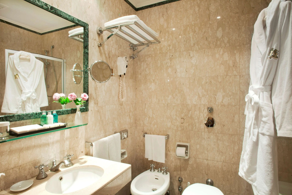 Отель Sina De la Ville