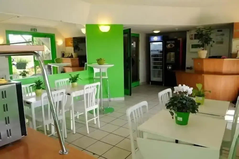 Lemon Hotel Plan de Campagne Marseille