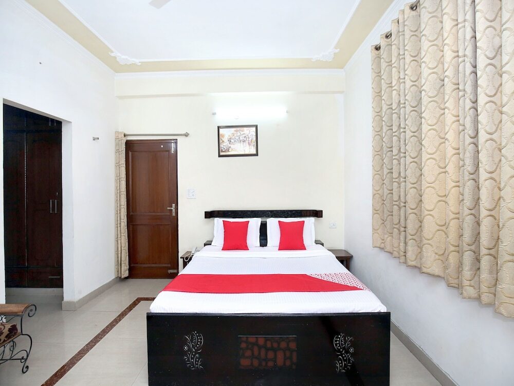 OYO 13428 Home Studios Barogh Valley