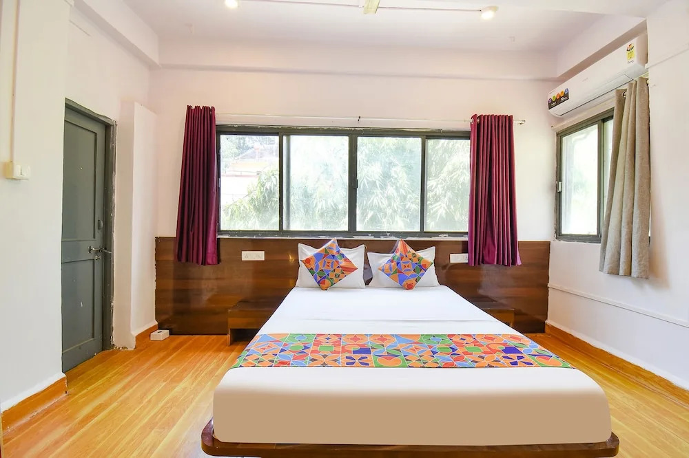 Fabexpress Sai Inn