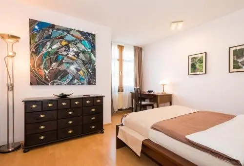 Westpark Apartments