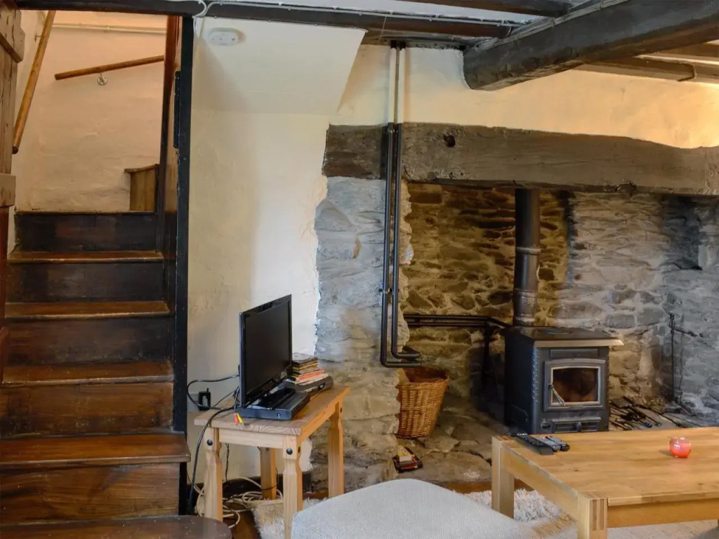 Crogen Bryn Awel