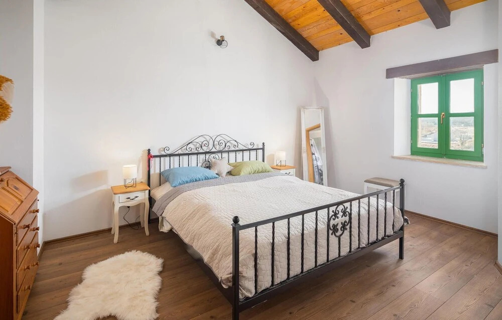 Lovely Home In Sorici