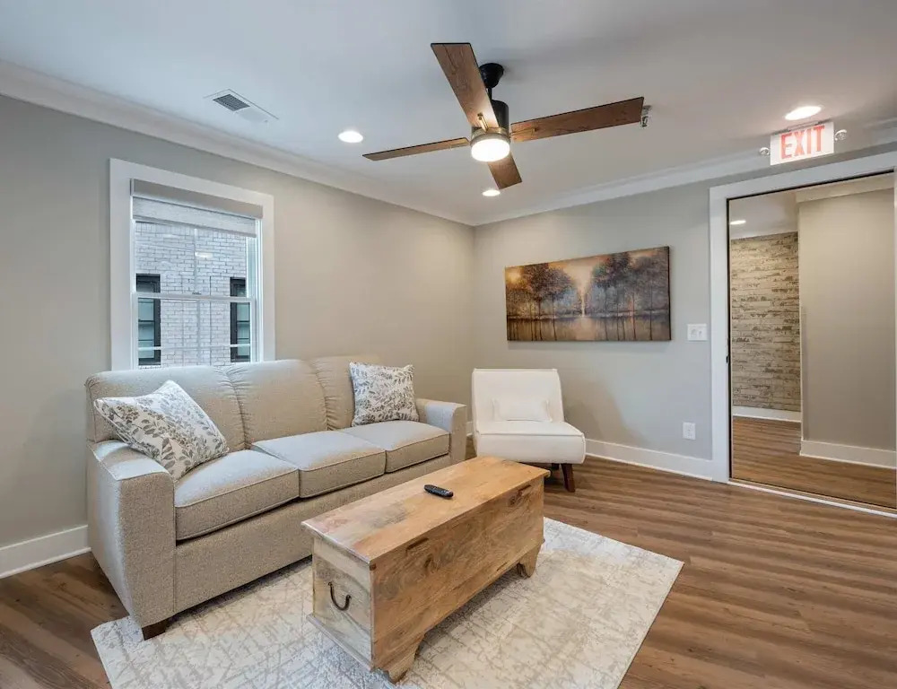 Carters Court Serene Suite