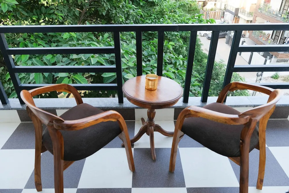 Lime Tree Luxury 3Bhk Serviced Apartment