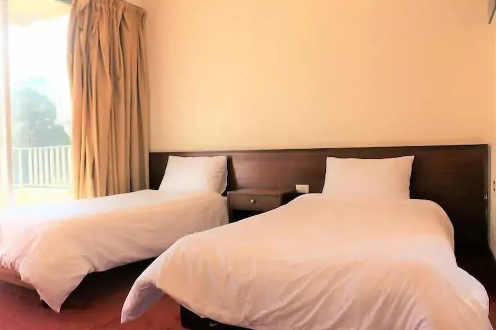 Universal Residence