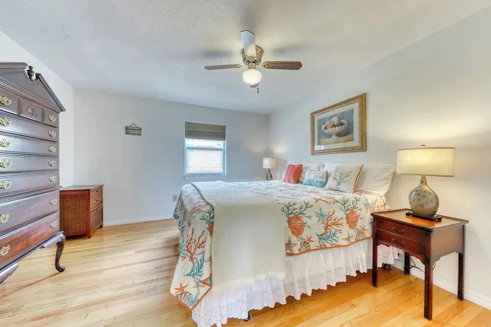 Dog-friendly Home With Beach Access & Deck - Snowbirds Welcome
