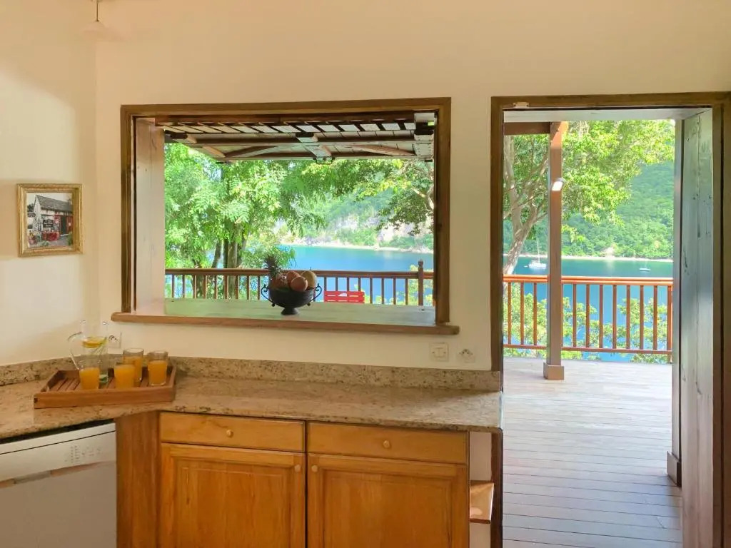 Villa Palm Bay Stunning View 5 min to beach 3 min to downtown King size bed