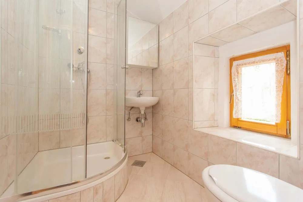 Awesome Apartment in Omisalj With