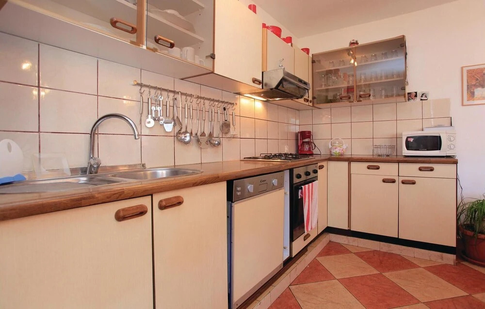 Beautiful Home in Korcula With Wifi and 4 Bedrooms