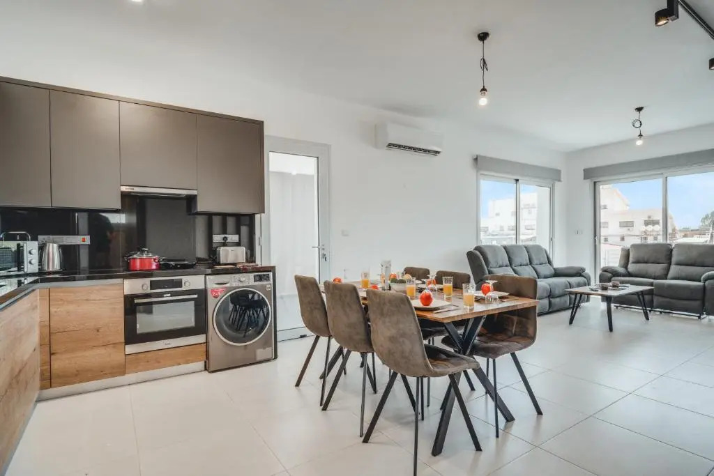 Stay in Style in Modern 3 Bedroom Villas Near Nissi Beach & Square