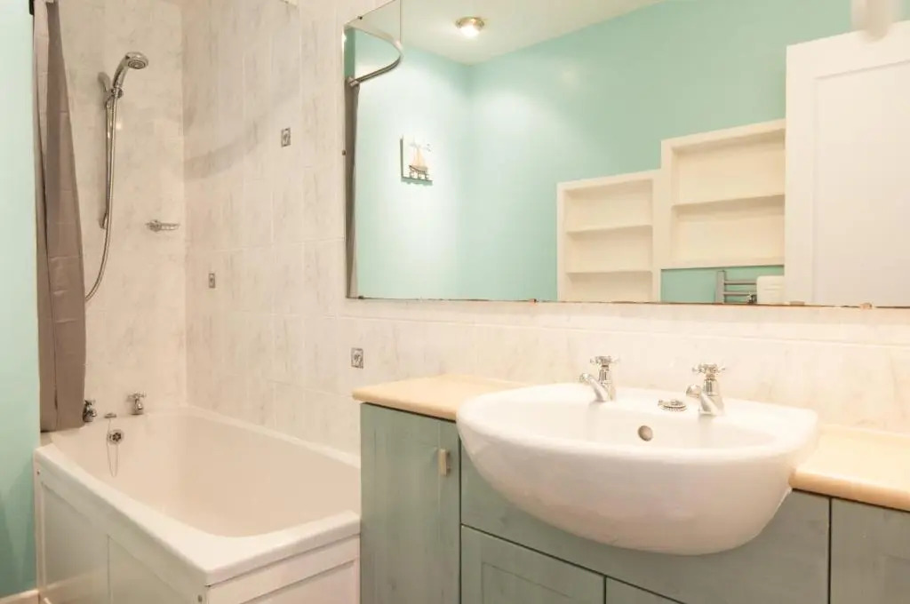 Central Cheltenham, Regency Apartment with PARKING, Cavalier Suite - Sleeps 6