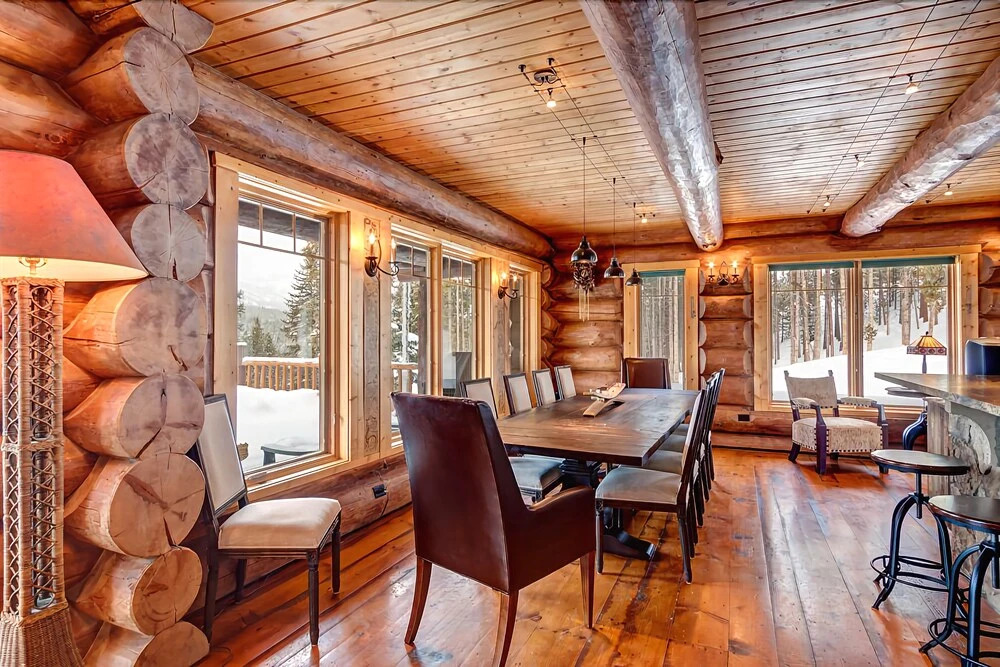 #1686 Custom Built Log Cabin - Indiana Creek Lodge - True Gem With Log Cabin Ambiance!