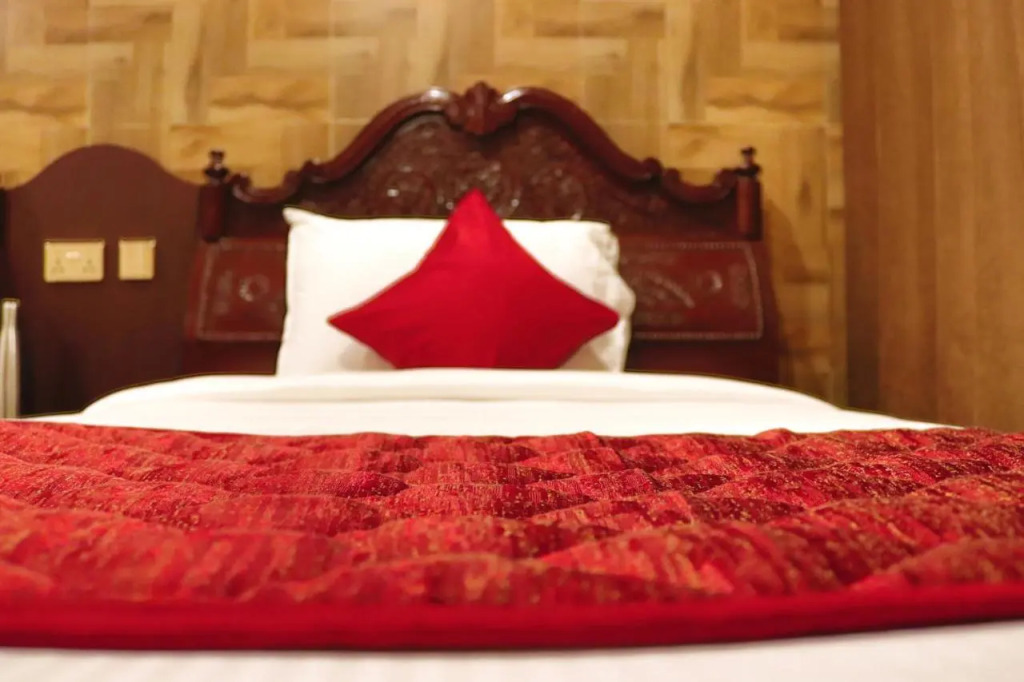 HYDERS PARK- THE LUXURY HOTEL