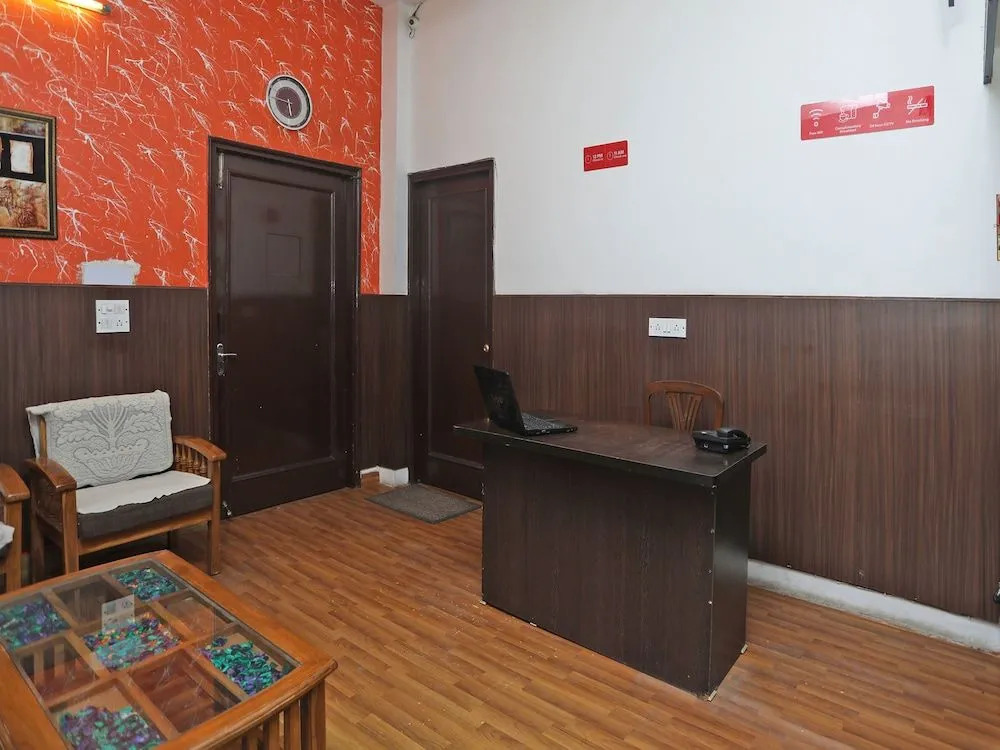 OYO 14908 Chirag Residency