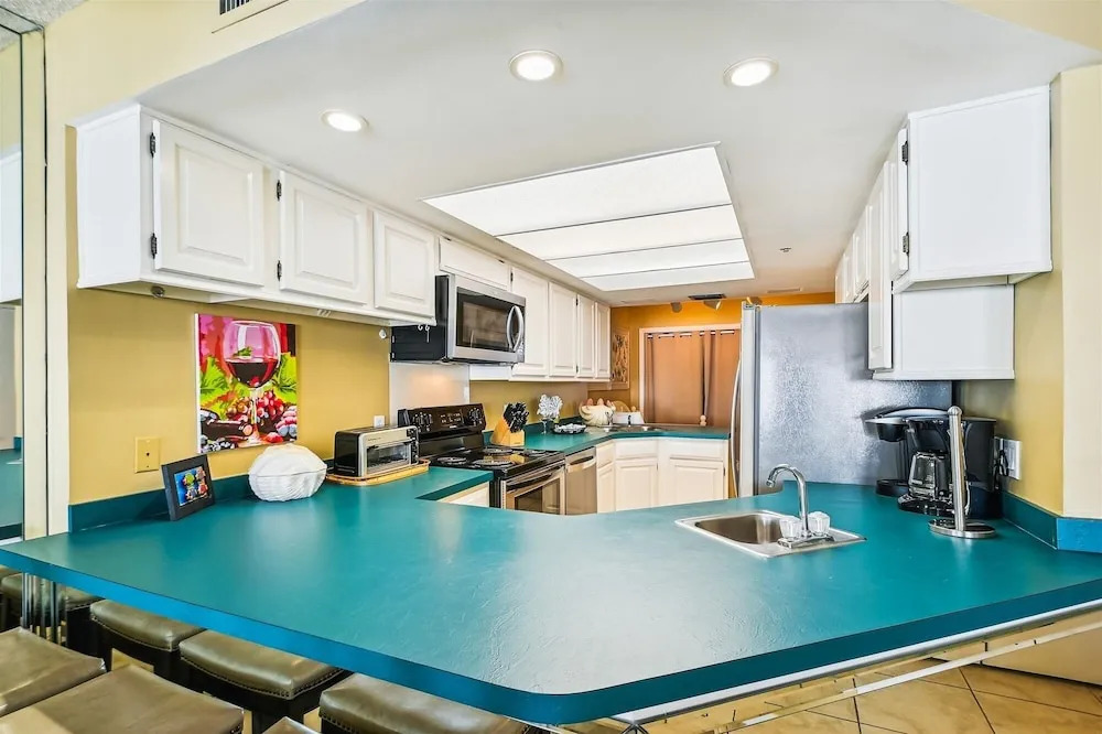 Inlet Reef 503 2 Bedroom Condo by RedAwning