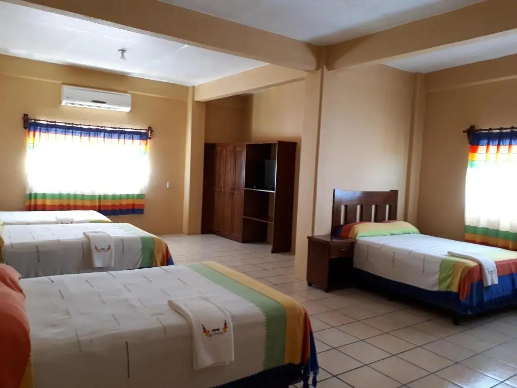 Hotel Alebrijes