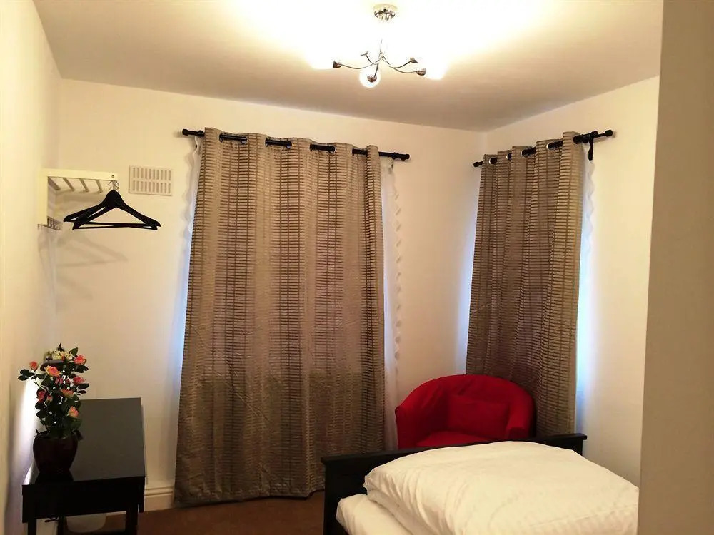 Globe City Apartments