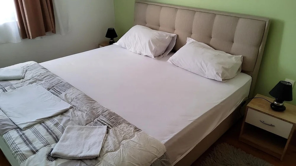 Economy Apartment 12 Sleeps 3 Guests