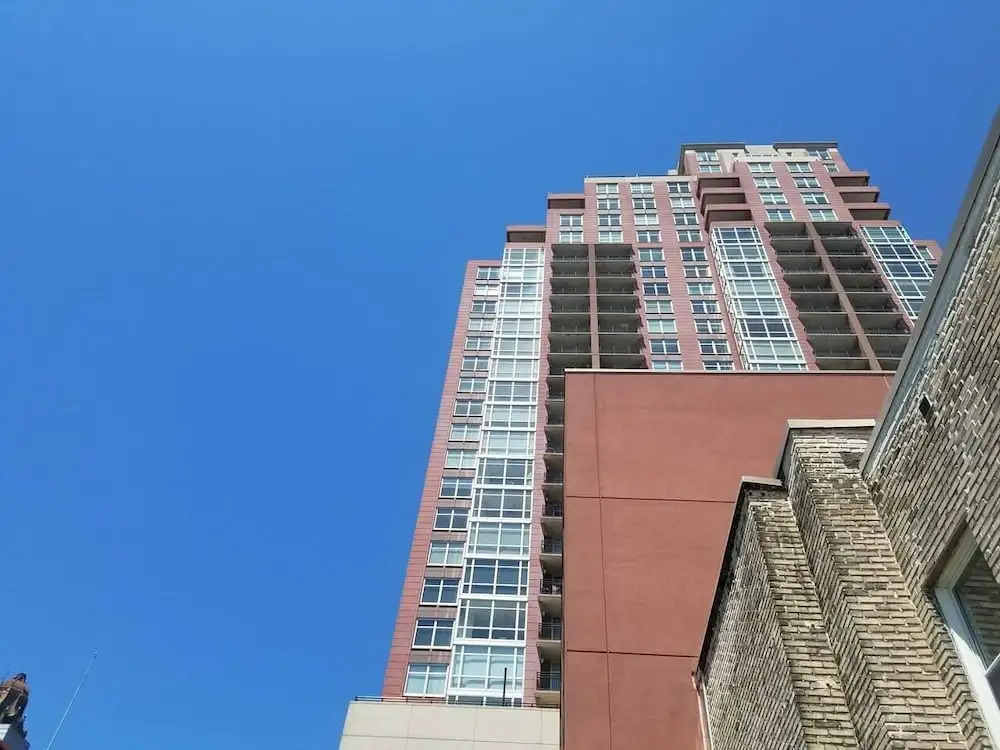 City Center!!! - Gorgeous Apartment With Deck