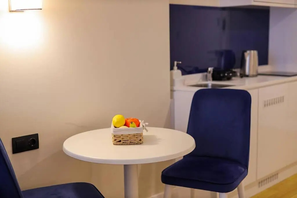 Lovely 1BR apartment with balcony by the Black sea beach