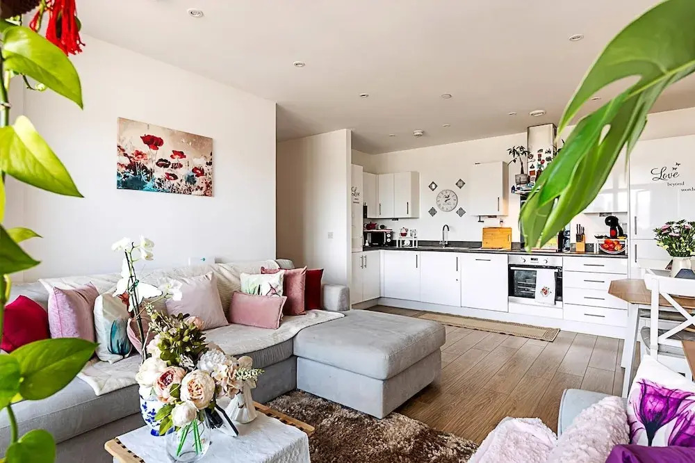 Stylish Canary Wharf Retreat For 2