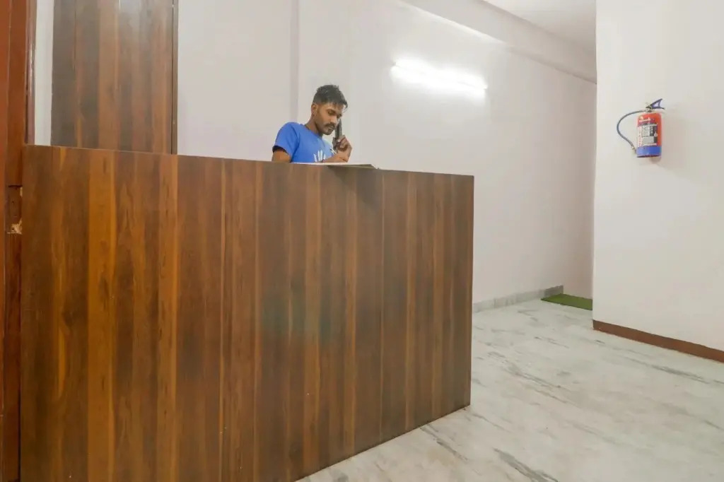 Hotel Z Black by OYO Rooms
