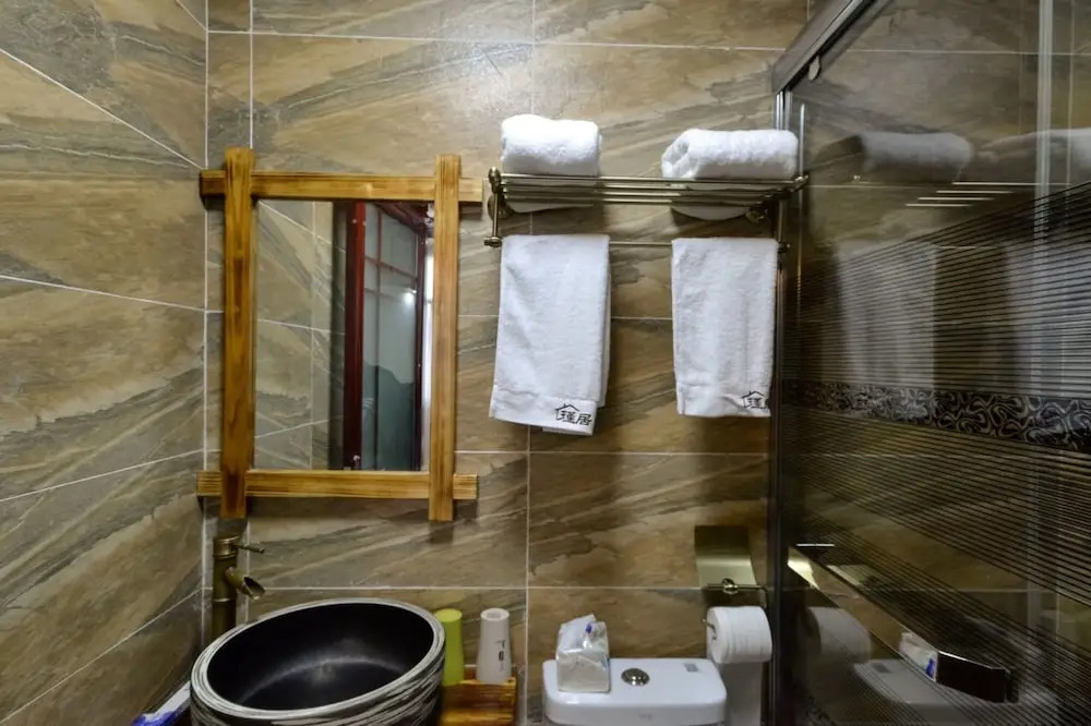 Vyluk J Hotel Lishui Rail Station