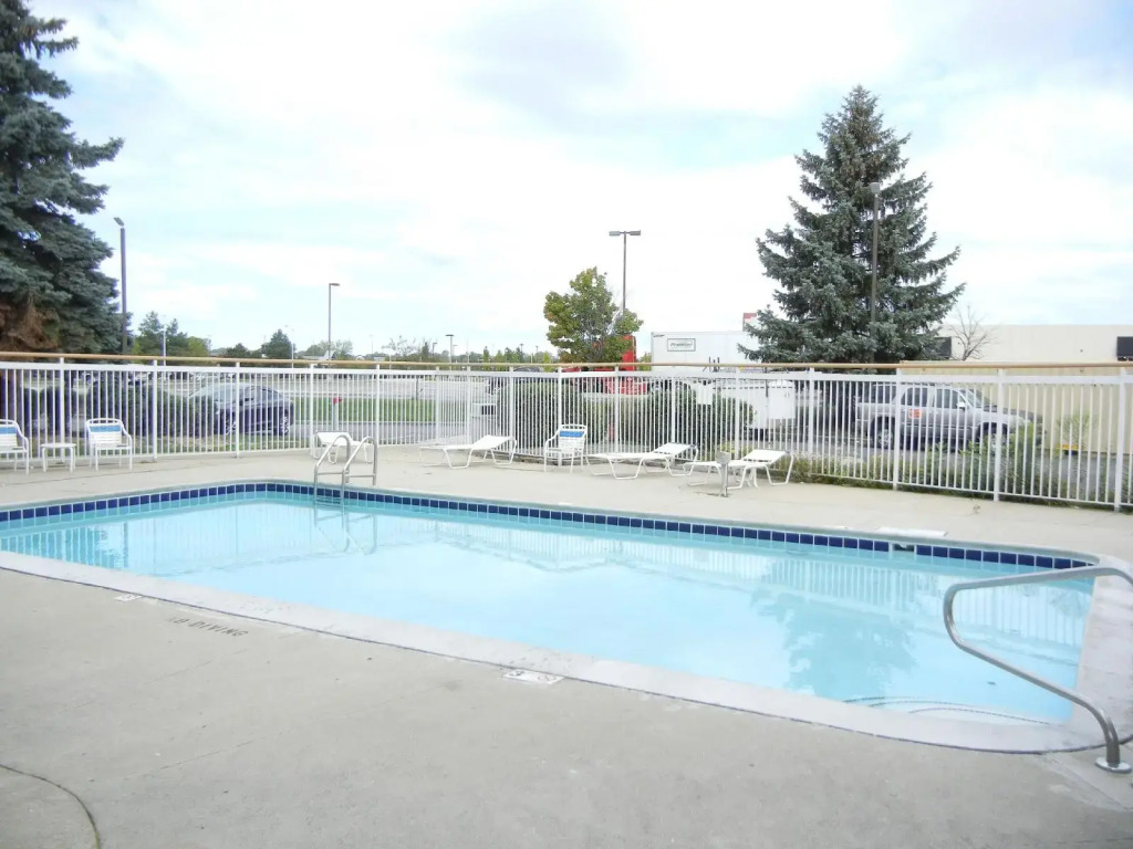 Quality Inn Holland - Toledo
