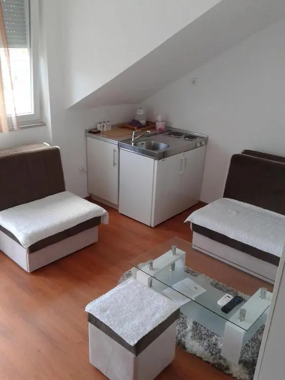 Apartmani I Sobe Milojevic