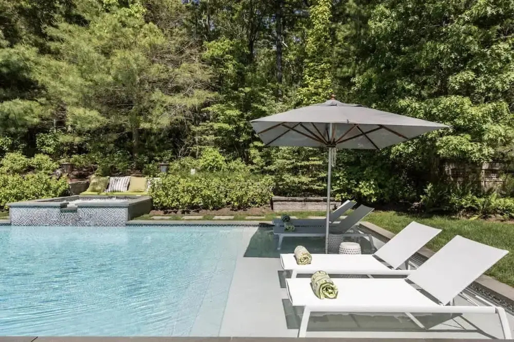 Bull Path Manor by Rove - 4BR Family Home With Pool & Hot Tub