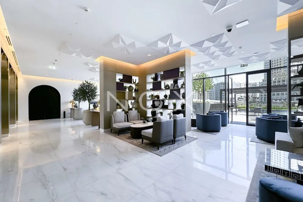 Modern 1BR 15th Floor Palace Residence