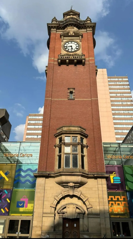 Snooozz - in the heart of Nottingham City Centre - in Victoria Centre Shopping Centre on Milton Street - Your own private Apartment next to the Hilton with full Kitchen and Television Lounge, plus Restaurants, Shops and Supermarket all onsite