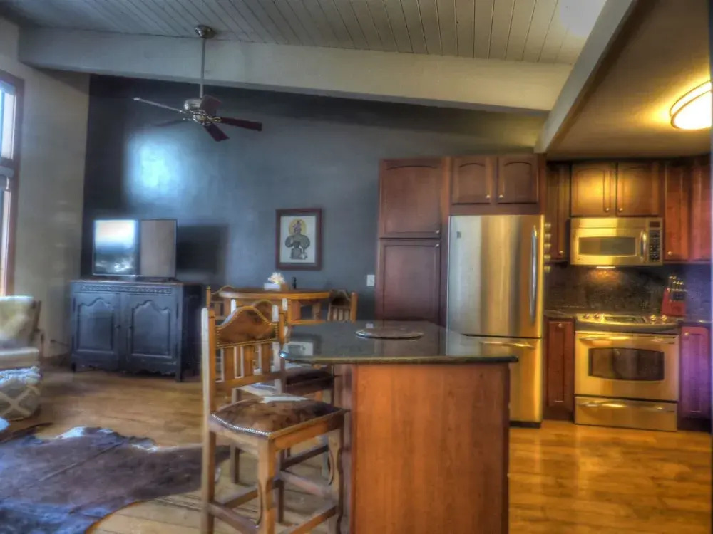 Lift Tickets Ski-in-out Mnt Side Wifi, Fireplace, Clubhousewinter Shuttle