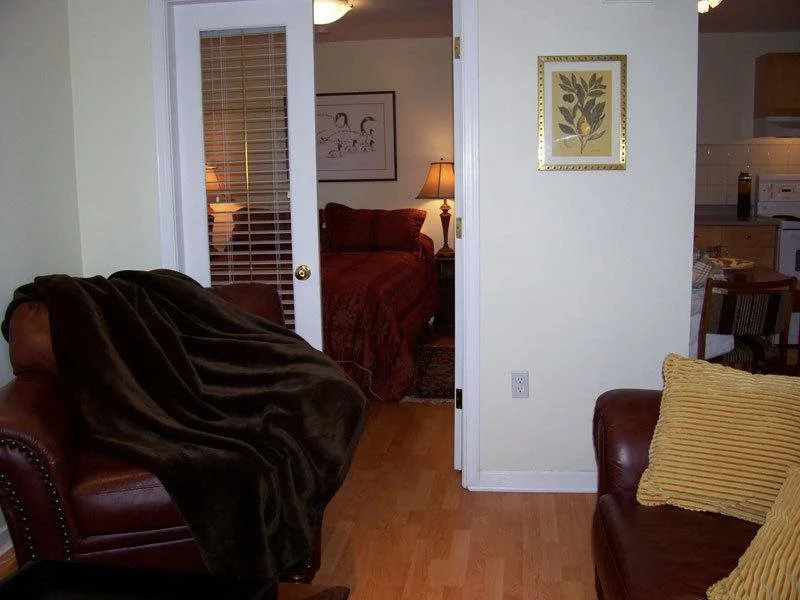 Kitsilano Garden Suites
