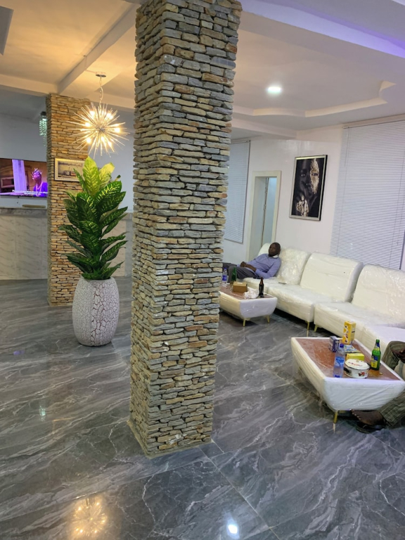Gbemiro Ambassador Hotel and Suites