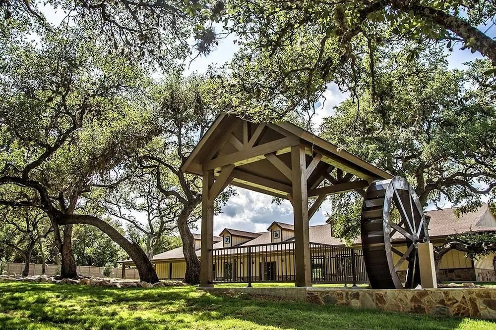 Old Mills Resort OM A3 2 Bedroom Condo by Redawning