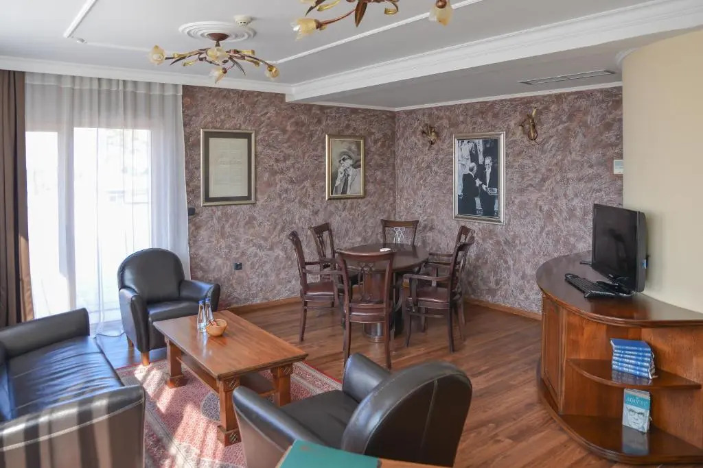 Hill Hotel Wellness & Spa